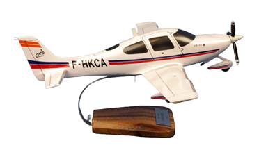 Fluzeugmodell Cirrus SR22