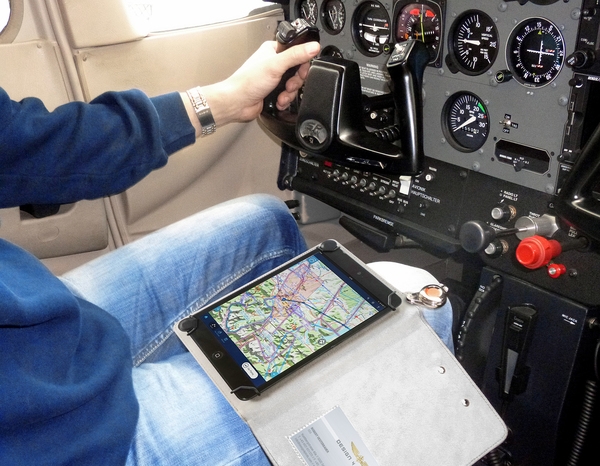 Friebe Luftfahrt-Bedarf Gps, Headsets, Funk, Ausrüstung für Piloten -  Kneeboard iPilot Tablet mini