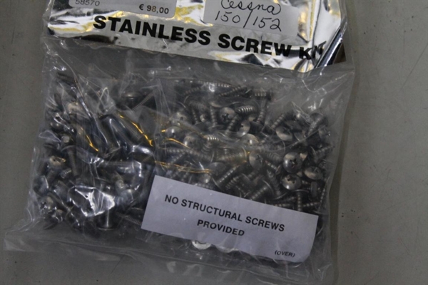 Screws set Cessna 150 / 152